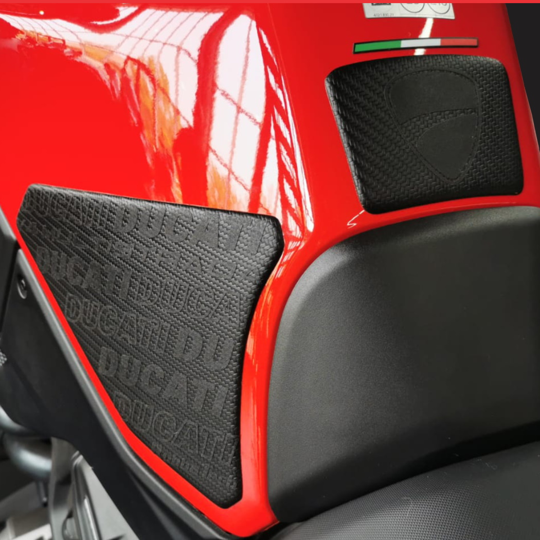 Tankpad Aus Kunstharz 3D Für Ducati Multistrada V4, Schwarz, Selbstklebend, Kratzschutz, UV-beständig, Made In Italy, Modell GP-712
